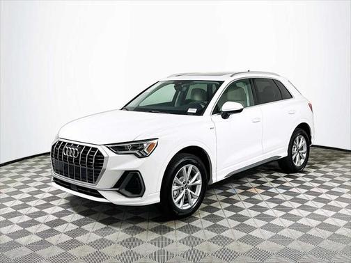 2025 Audi Q3 Premium 45 TFSI S line quattro Tiptronic
