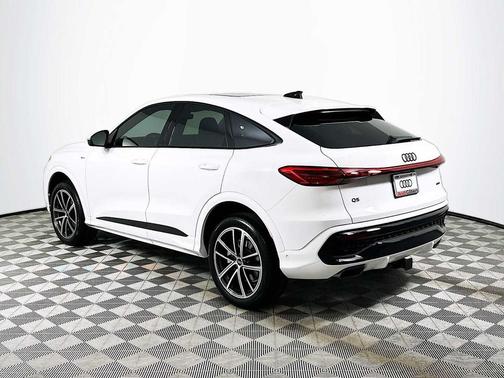 Arkona White 2026 Audi Q5 Sportback Premium Plus TFSI quattro S tronic