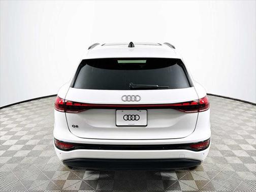 2025 Audi Q6 e-tron Premium Plus