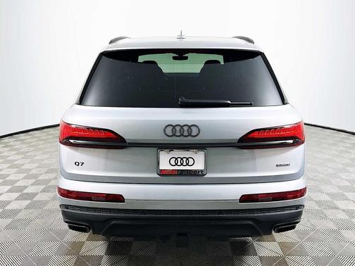 2026 Audi Q7 55 Premium Plus