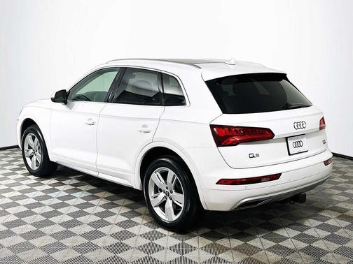 2018 Audi Q5 2.0T Premium Plus