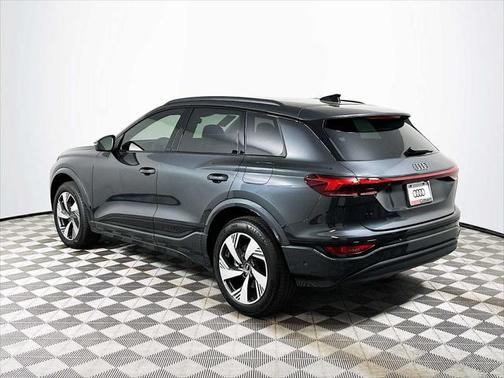 2025 Audi Q6 e-tron Premium Plus quattro