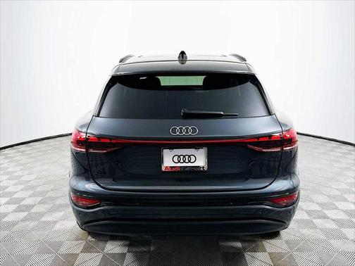 2025 Audi Q6 e-tron Premium Plus quattro
