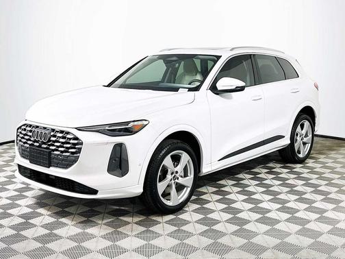 2025 Audi Q5 Premium Plus