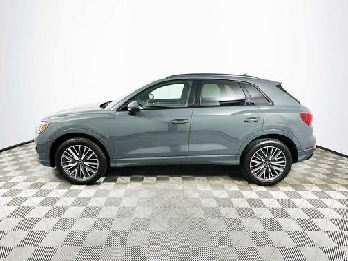 Nano Gray Metallic 2023 Audi Q3 Premium 40 TFSI quattro Tiptronic