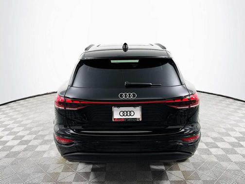 2025 Audi Q6 e-tron Prestige quattro