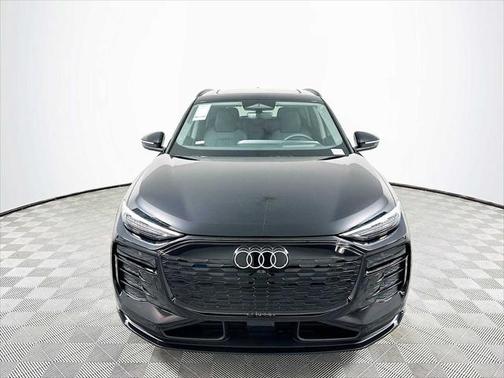 2025 Audi Q6 e-tron Prestige quattro