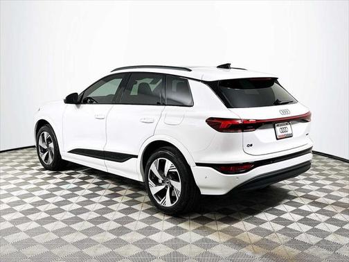 2025 Audi Q6 e-tron Premium Plus quattro