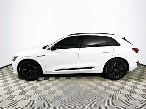 2024 Audi Q8 e-tron Prestige