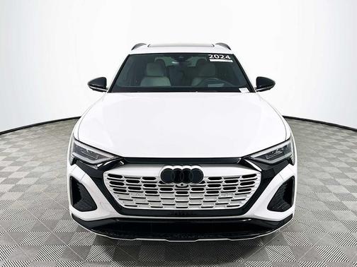 2024 Audi Q8 e-tron Prestige