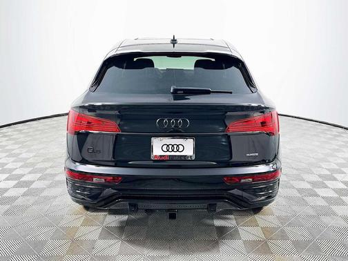 Mythos Black Metallic 2025 Audi Q5 45 S line Premium Plus