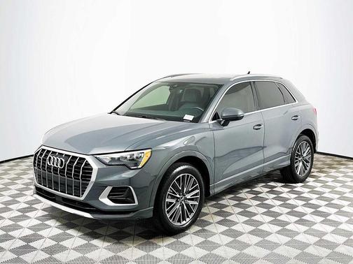 2022 Audi Q3 40 Premium