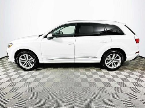 2026 Audi Q7 45 Premium Plus