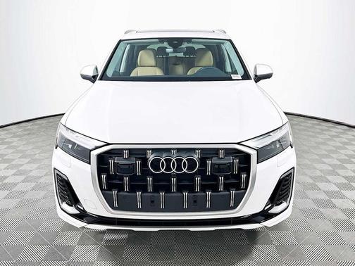2026 Audi Q7 45 Premium Plus