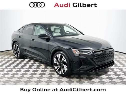 Mythos Black Metallic 2024 Audi Q8 e-tron Prestige