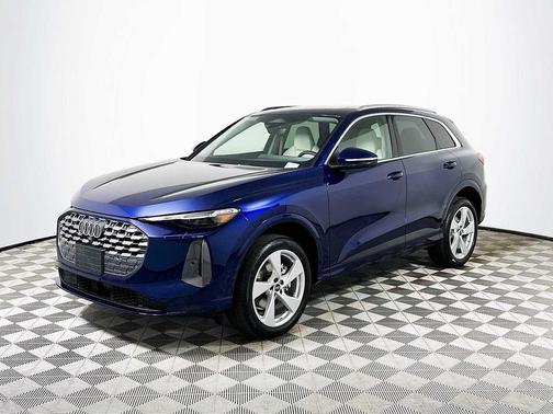 2025 Audi Q5 Premium plus