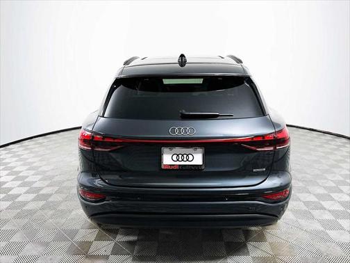 2025 Audi Q6 e-tron Prestige quattro