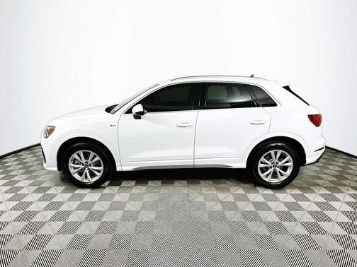 2024 Audi Q3 Premium 45 TFSI S line quattro Tiptronic