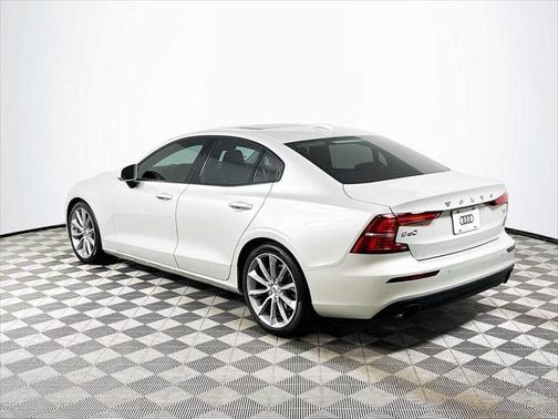 2019 Volvo S60 T5 Momentum