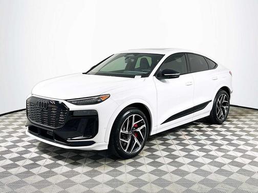Glacier White metallic 2027 Audi SQ6 e-tron Sportback Premium Plus
