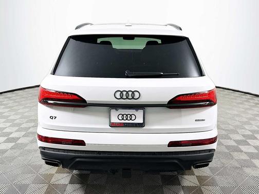 2026 Audi Q7 55 Premium Plus