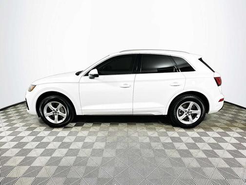 Ibis White 2023 Audi Q5 40 Premium