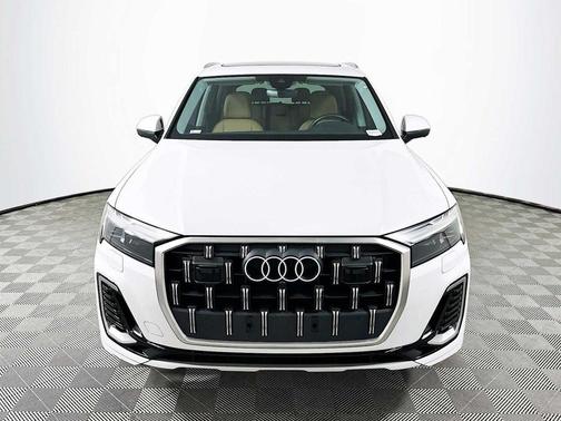 2025 Audi Q7 45 Premium