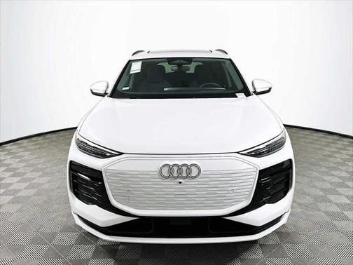 2025 Audi Q6 e-tron Premium Plus quattro