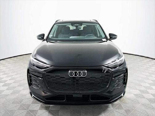 2025 Audi Q6 e-tron Premium Plus quattro