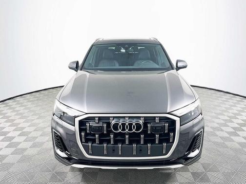 2025 Audi Q7 55 Premium Plus
