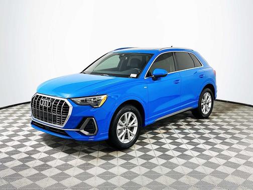 2022 Audi Q3 45 S line Premium