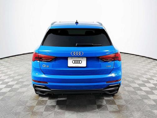 2022 Audi Q3 45 S line Premium