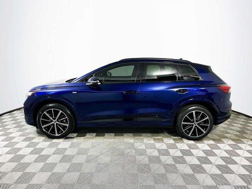 2022 Audi e-tron Premium Plus