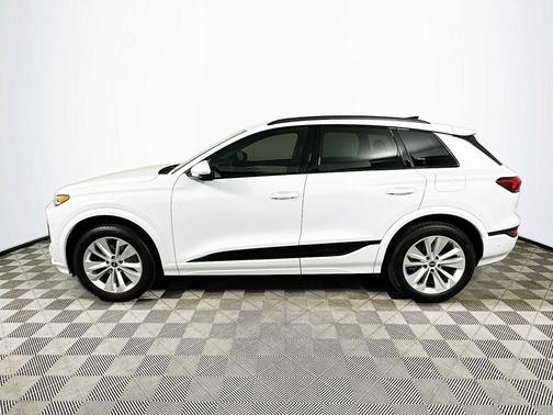2025 Audi Q6 e-tron Premium