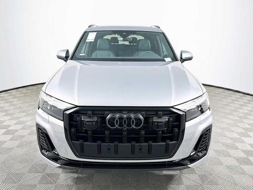 2025 Audi Q7 45 Premium Plus
