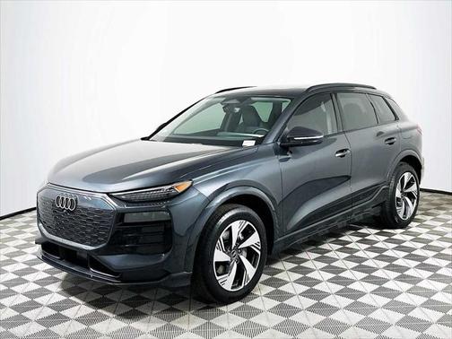 2025 Audi Q6 e-tron Premium Plus quattro