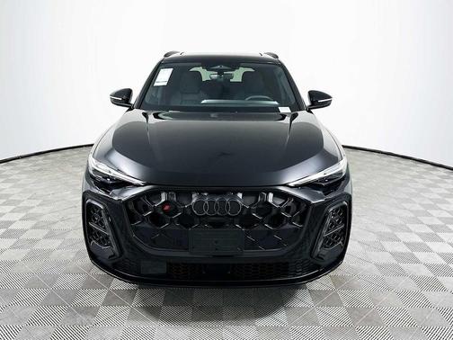 Mythos Black metallic 2026 Audi SQ5 3.0T Premium Plus