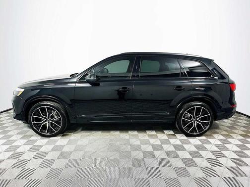 2025 Audi Q7 55 Premium Plus