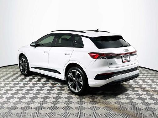 Glacier White Metallic 2023 Audi Q4 e-tron Premium 50 quattro
