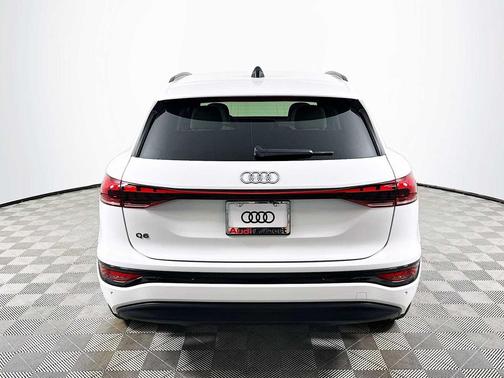 2025 Audi Q6 e-tron Premium