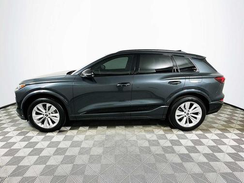 2025 Audi Q6 e-tron Premium Plus