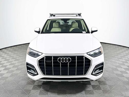 Glacier White Metallic 2021 Audi Q5 45 Premium