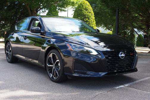 Black 2026 Nissan Altima 2.5 SR