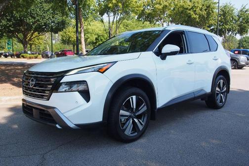 Everest White P 2024 Nissan Rogue SL