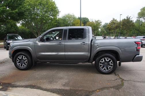 2025 Nissan Frontier SL