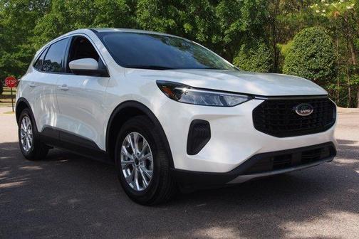 White Metallic 2023 Ford Escape Active