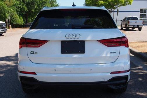 Arkona White 2024 Audi Q3 45 S line Premium