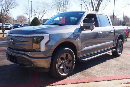 2023 Ford F-150 Lightning LARIAT