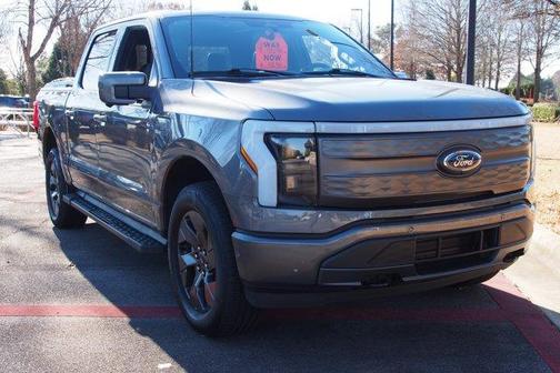 2023 Ford F-150 Lightning LARIAT