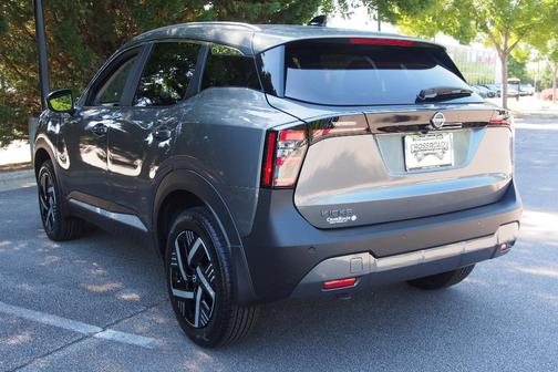 Gun Metallic 2026 Nissan Kicks SV